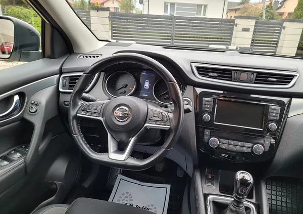 Nissan Qashqai cena 76900 przebieg: 94121, rok produkcji 2019 z Radomsko małe 301